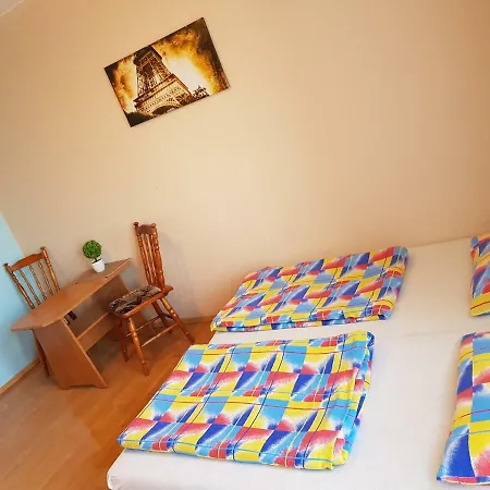 Pokoje Goscinne U Laury Homestay Rewal