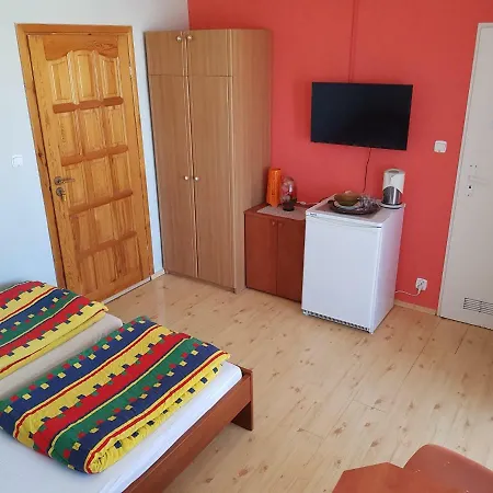 Homestay Pokoje Goscinne U Laury Rewal